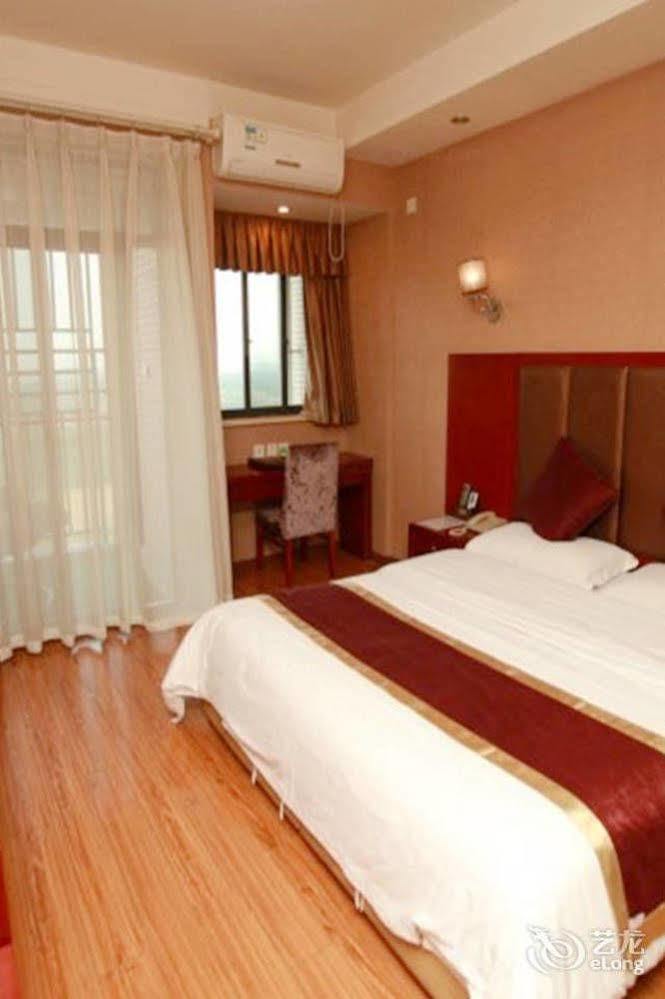 Helun Hotel Chengdu Exterior foto