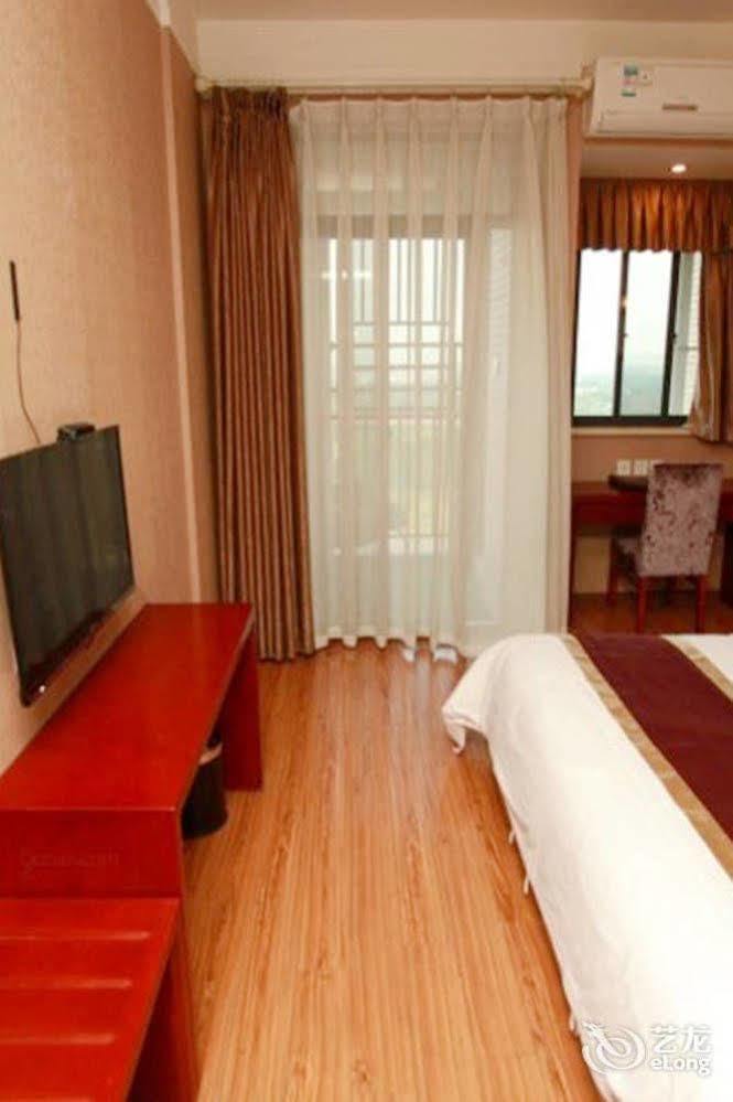 Helun Hotel Chengdu Exterior foto